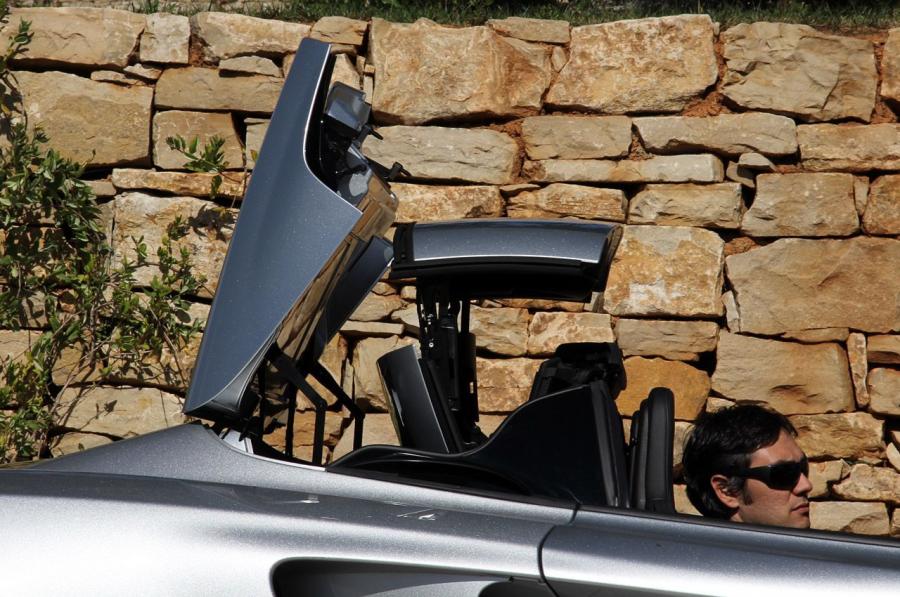  McLaren MP4-12C Spyder 2012 года  (фото 194 из 270)